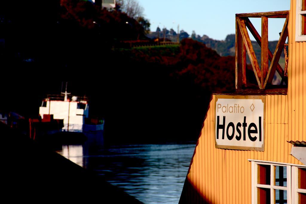 Palafito Hostel Chiloe Castro Bagian luar foto